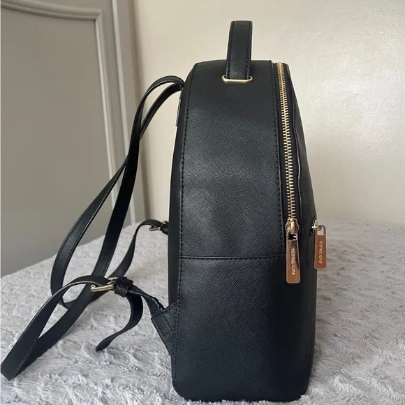 Michael Kors backpack purse - Picture 2 of 12